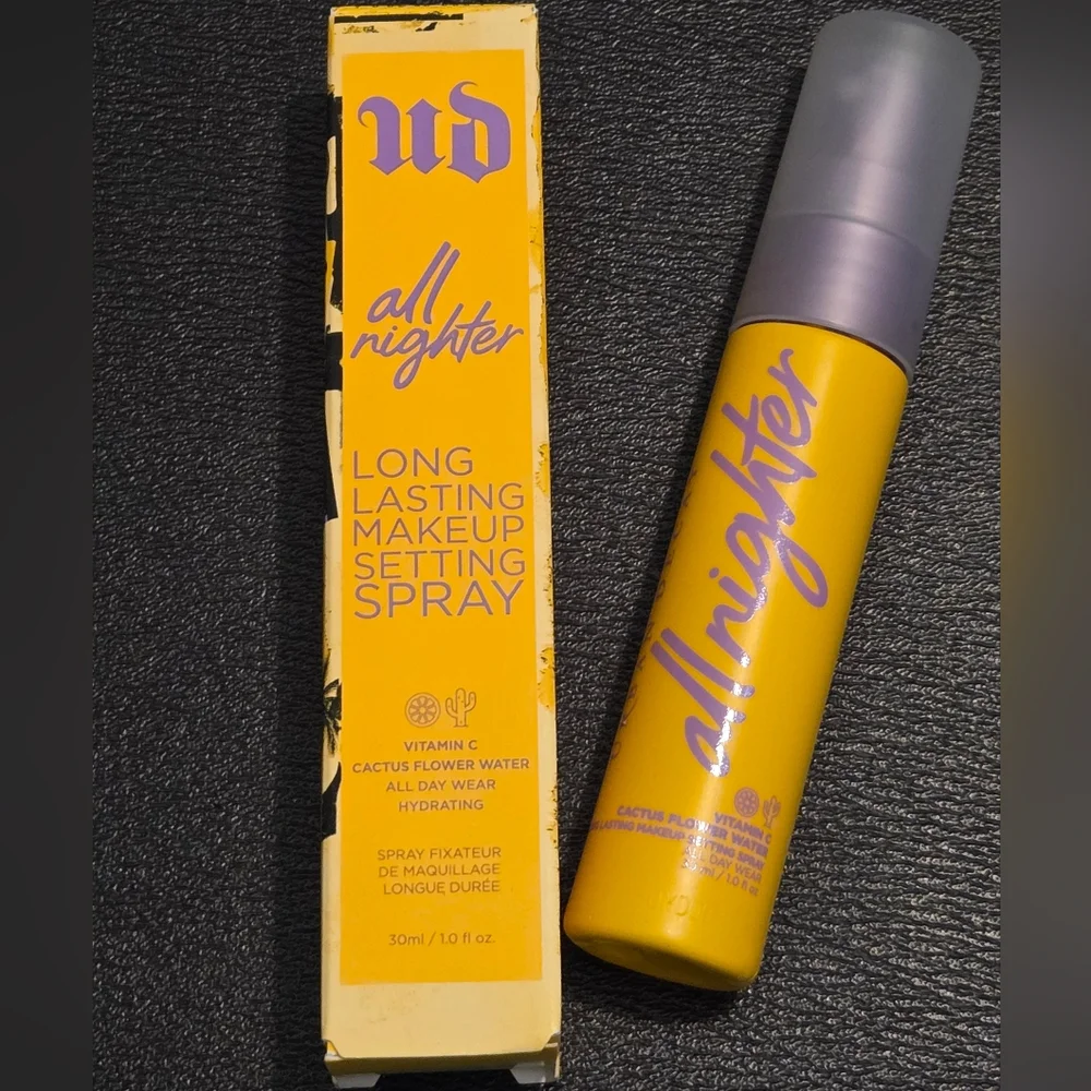 Urban Decay All Nighter Long Lasting Makeup Vit C Cactus Flower Setting Spray
